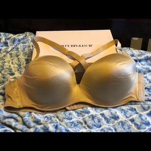 Strapless/ convertible straps bra